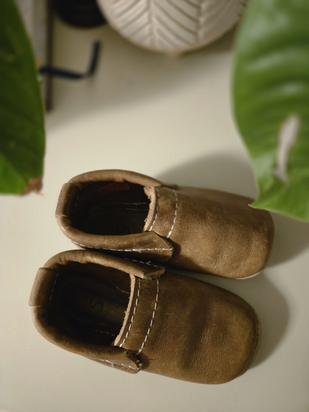 Classic Brown Leather Baby Moccasins - Minimoc